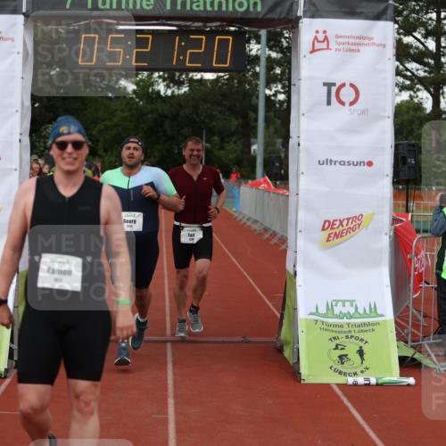 14.06.2026 - 7 Türme Triathlon Andreas Tolksdorf http://msf.ph/oto/9807508 14.06.2026 16:21:18 Ziel 704, 1226, 1338, 1417 meine-sportfotos.de