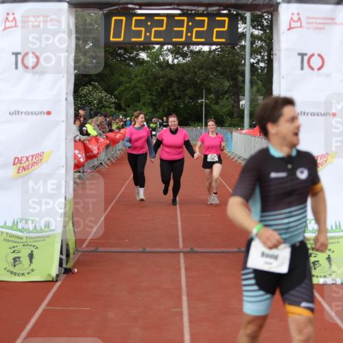 14.06.2026 - 7 Türme Triathlon Andreas Tolksdorf http://msf.ph/oto/9807619 14.06.2026 16:23:21 Ziel 1426, 1434, 1784 meine-sportfotos.de