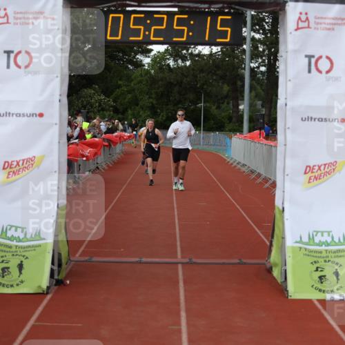 14.06.2026 - 7 Türme Triathlon Andreas Tolksdorf http://msf.ph/oto/9807689 14.06.2026 16:25:14 Ziel 970, 1323, 1460 meine-sportfotos.de