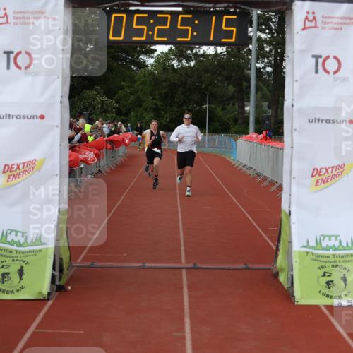 14.06.2026 - 7 Türme Triathlon Andreas Tolksdorf http://msf.ph/oto/9807692 14.06.2026 16:25:14 Ziel 970, 1323, 1460 meine-sportfotos.de