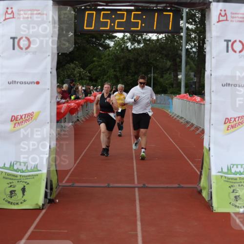 14.06.2026 - 7 Türme Triathlon Andreas Tolksdorf http://msf.ph/oto/9807699 14.06.2026 16:25:16 Ziel 970, 1323, 1460 meine-sportfotos.de