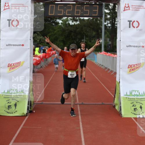 14.06.2026 - 7 Türme Triathlon Andreas Tolksdorf http://msf.ph/oto/9807948 14.06.2026 16:26:52 Ziel 695, 1022, 1254, 1396 meine-sportfotos.de