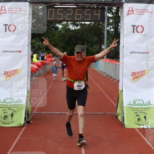14.06.2026 - 7 Türme Triathlon Andreas Tolksdorf http://msf.ph/oto/9807959 14.06.2026 16:26:53 Ziel 695, 1022, 1254, 1396 meine-sportfotos.de