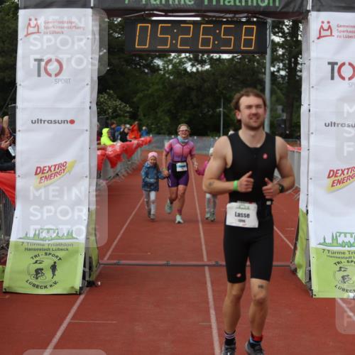 14.06.2026 - 7 Türme Triathlon Andreas Tolksdorf http://msf.ph/oto/9807990 14.06.2026 16:26:56 Ziel 1022, 1254, 1396 meine-sportfotos.de