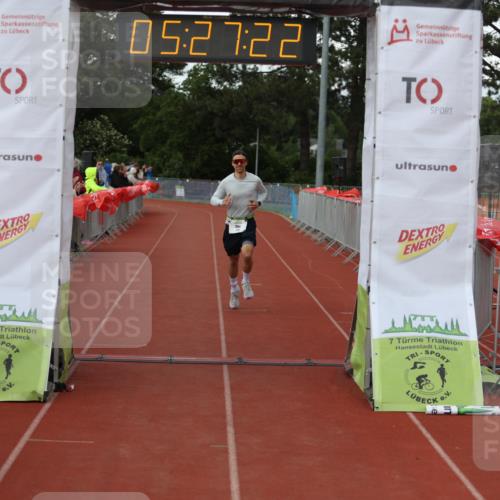 14.06.2026 - 7 Türme Triathlon Andreas Tolksdorf http://msf.ph/oto/9808034 14.06.2026 16:27:20 Ziel 1225 meine-sportfotos.de