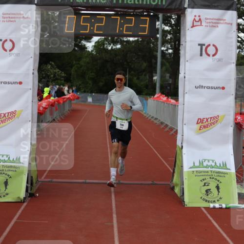 14.06.2026 - 7 Türme Triathlon Andreas Tolksdorf http://msf.ph/oto/9808041 14.06.2026 16:27:21 Ziel 1225 meine-sportfotos.de