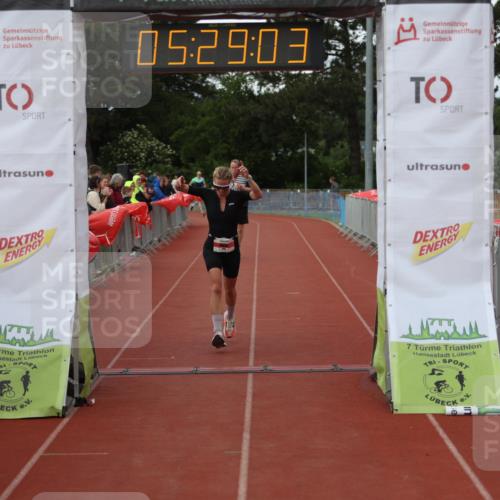 14.06.2026 - 7 Türme Triathlon Andreas Tolksdorf http://msf.ph/oto/9808108 14.06.2026 16:29:02 Ziel 645, 1458 meine-sportfotos.de
