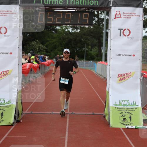 14.06.2026 - 7 Türme Triathlon Andreas Tolksdorf http://msf.ph/oto/9808168 14.06.2026 16:29:18 Ziel 1155, 1281 meine-sportfotos.de