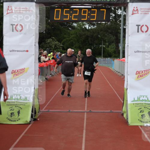14.06.2026 - 7 Türme Triathlon Andreas Tolksdorf http://msf.ph/oto/9808224 14.06.2026 16:29:36 Ziel 714, 1195, 1233 meine-sportfotos.de