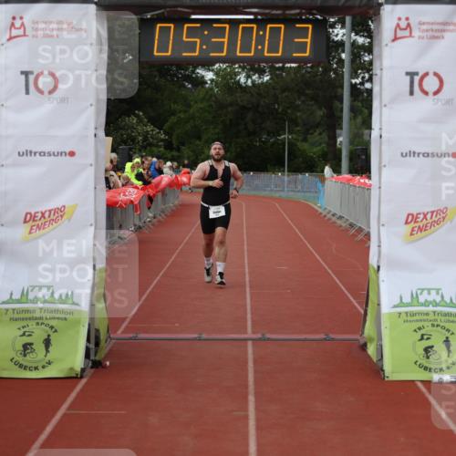 14.06.2026 - 7 Türme Triathlon Andreas Tolksdorf http://msf.ph/oto/9808277 14.06.2026 16:30:02 Ziel 698, 1329, 1485 meine-sportfotos.de