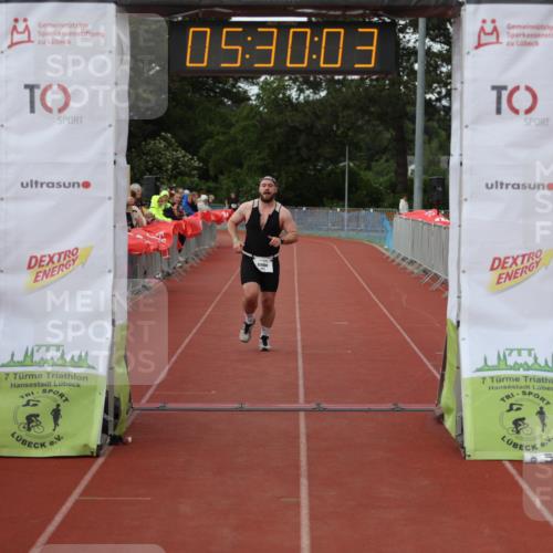 14.06.2026 - 7 Türme Triathlon Andreas Tolksdorf http://msf.ph/oto/9808282 14.06.2026 16:30:02 Ziel 698, 1329, 1485 meine-sportfotos.de
