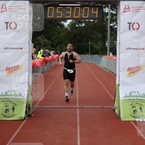 14.06.2026 - 7 Türme Triathlon Andreas Tolksdorf http://msf.ph/oto/9808291 14.06.2026 16:30:03 Ziel 698, 1329, 1485 meine-sportfotos.de