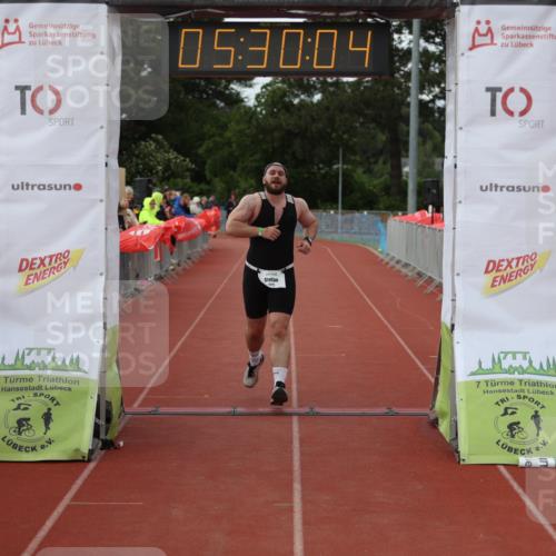 14.06.2026 - 7 Türme Triathlon Andreas Tolksdorf http://msf.ph/oto/9808298 14.06.2026 16:30:03 Ziel 698, 1329, 1485 meine-sportfotos.de