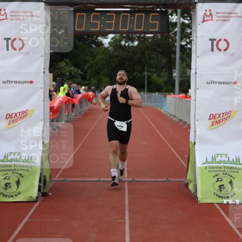 14.06.2026 - 7 Türme Triathlon Andreas Tolksdorf http://msf.ph/oto/9808305 14.06.2026 16:30:04 Ziel 698, 1329, 1485 meine-sportfotos.de