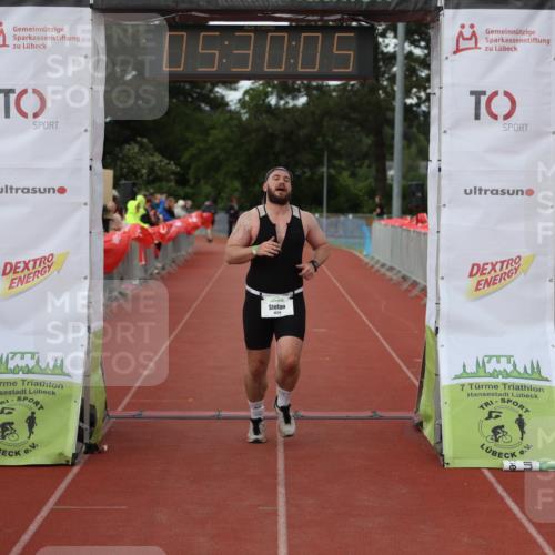 14.06.2026 - 7 Türme Triathlon Andreas Tolksdorf http://msf.ph/oto/9808309 14.06.2026 16:30:04 Ziel 698, 1329, 1485 meine-sportfotos.de