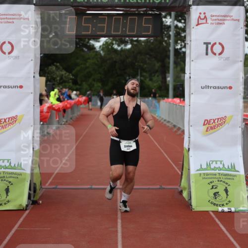 14.06.2026 - 7 Türme Triathlon Andreas Tolksdorf http://msf.ph/oto/9808313 14.06.2026 16:30:04 Ziel 698, 1329, 1485 meine-sportfotos.de
