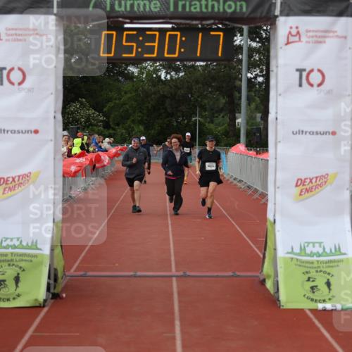 14.06.2026 - 7 Türme Triathlon Andreas Tolksdorf http://msf.ph/oto/9808319 14.06.2026 16:30:17 Ziel 880, 1796 meine-sportfotos.de