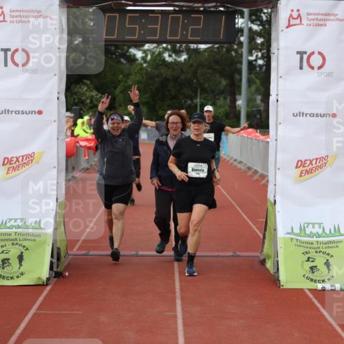 14.06.2026 - 7 Türme Triathlon Andreas Tolksdorf http://msf.ph/oto/9808350 14.06.2026 16:30:20 Ziel 880, 1796 meine-sportfotos.de