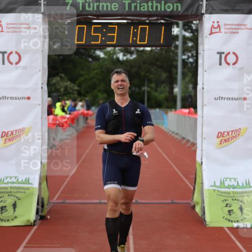 14.06.2026 - 7 Türme Triathlon Andreas Tolksdorf http://msf.ph/oto/9808395 14.06.2026 16:30:59 Ziel 857 meine-sportfotos.de