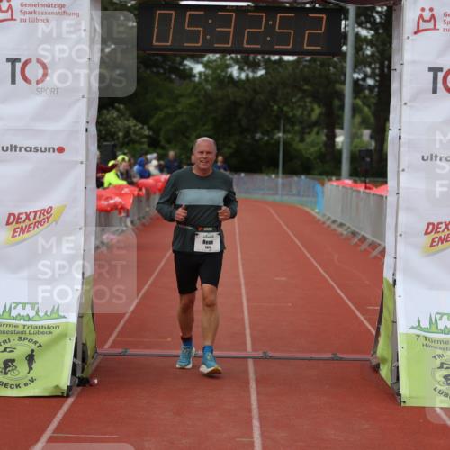 14.06.2026 - 7 Türme Triathlon Andreas Tolksdorf http://msf.ph/oto/9808553 14.06.2026 16:32:51 Ziel 886, 1325 meine-sportfotos.de