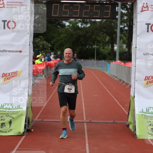 14.06.2026 - 7 Türme Triathlon Andreas Tolksdorf http://msf.ph/oto/9808564 14.06.2026 16:32:51 Ziel 886, 1325 meine-sportfotos.de