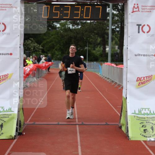 14.06.2026 - 7 Türme Triathlon Andreas Tolksdorf http://msf.ph/oto/9808594 14.06.2026 16:33:05 Ziel 733, 870, 1230 meine-sportfotos.de