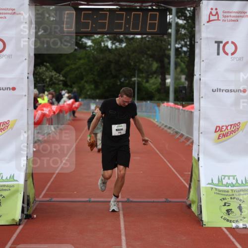 14.06.2026 - 7 Türme Triathlon Andreas Tolksdorf http://msf.ph/oto/9808602 14.06.2026 16:33:06 Ziel 733, 870, 1230 meine-sportfotos.de