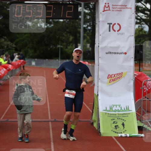 14.06.2026 - 7 Türme Triathlon Andreas Tolksdorf http://msf.ph/oto/9808634 14.06.2026 16:33:10 Ziel 733, 870, 1230 meine-sportfotos.de