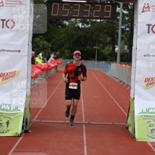 14.06.2026 - 7 Türme Triathlon Andreas Tolksdorf http://msf.ph/oto/9808636 14.06.2026 16:33:28 Ziel 608 meine-sportfotos.de