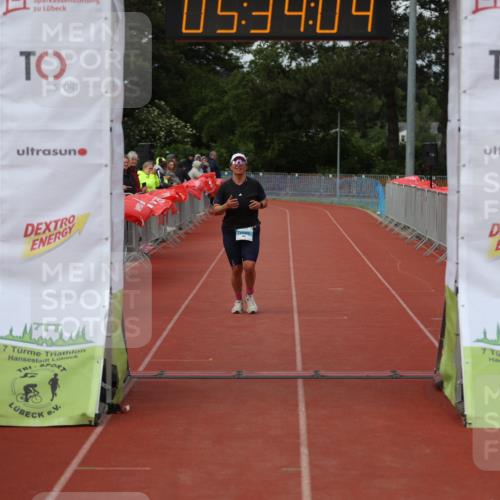 14.06.2026 - 7 Türme Triathlon Andreas Tolksdorf http://msf.ph/oto/9808693 14.06.2026 16:34:02 Ziel 949 meine-sportfotos.de