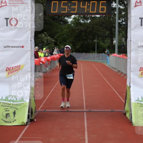 14.06.2026 - 7 Türme Triathlon Andreas Tolksdorf http://msf.ph/oto/9808705 14.06.2026 16:34:04 Ziel 949 meine-sportfotos.de