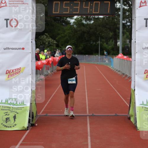 14.06.2026 - 7 Türme Triathlon Andreas Tolksdorf http://msf.ph/oto/9808710 14.06.2026 16:34:05 Ziel 949 meine-sportfotos.de