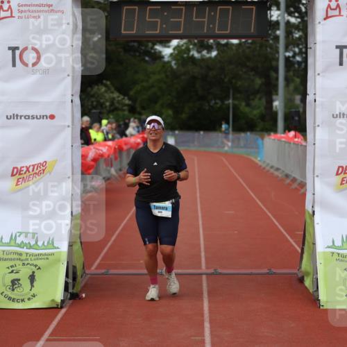 14.06.2026 - 7 Türme Triathlon Andreas Tolksdorf http://msf.ph/oto/9808723 14.06.2026 16:34:06 Ziel 949 meine-sportfotos.de