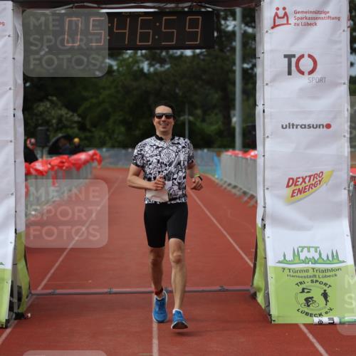 14.06.2026 - 7 Türme Triathlon Andreas Tolksdorf http://msf.ph/oto/9808771 14.06.2026 16:46:58 Ziel 681 meine-sportfotos.de