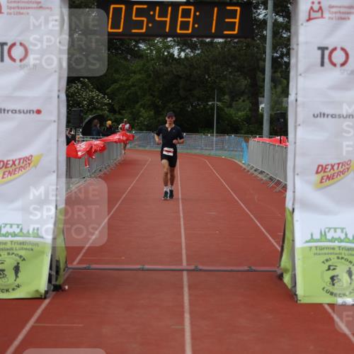 14.06.2026 - 7 Türme Triathlon Andreas Tolksdorf http://msf.ph/oto/9808850 14.06.2026 16:48:12 Ziel 642 meine-sportfotos.de