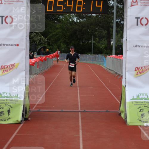 14.06.2026 - 7 Türme Triathlon Andreas Tolksdorf http://msf.ph/oto/9808870 14.06.2026 16:48:13 Ziel 642 meine-sportfotos.de