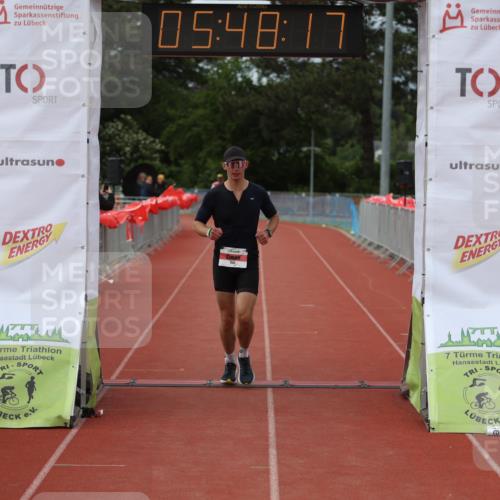 14.06.2026 - 7 Türme Triathlon Andreas Tolksdorf http://msf.ph/oto/9808879 14.06.2026 16:48:16 Ziel 642 meine-sportfotos.de