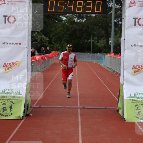 14.06.2026 - 7 Türme Triathlon Andreas Tolksdorf http://msf.ph/oto/9808909 14.06.2026 16:48:29 Ziel 631 meine-sportfotos.de