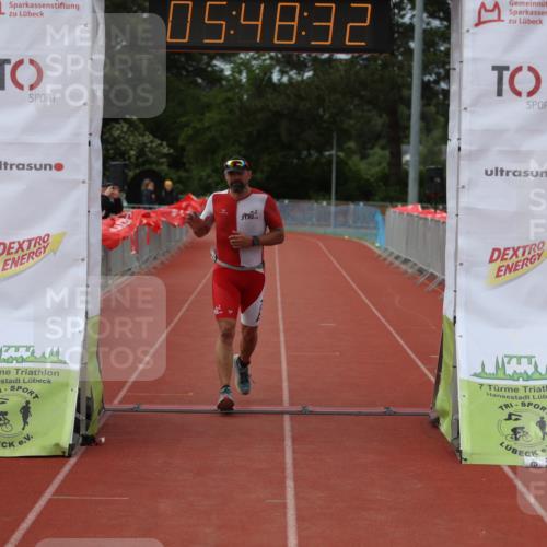 14.06.2026 - 7 Türme Triathlon Andreas Tolksdorf http://msf.ph/oto/9808930 14.06.2026 16:48:30 Ziel 631 meine-sportfotos.de