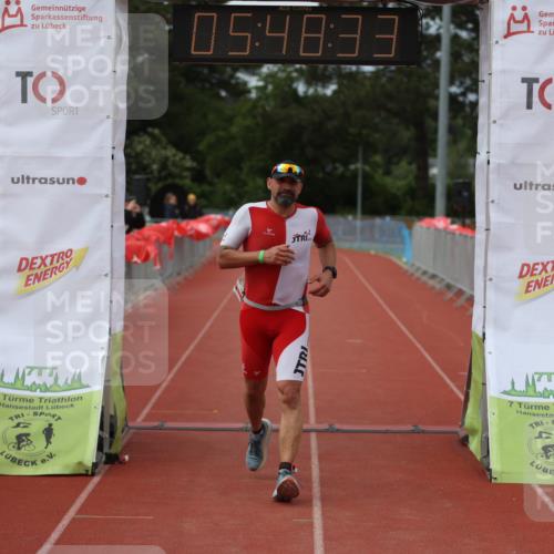 14.06.2026 - 7 Türme Triathlon Andreas Tolksdorf http://msf.ph/oto/9808943 14.06.2026 16:48:31 Ziel 631 meine-sportfotos.de