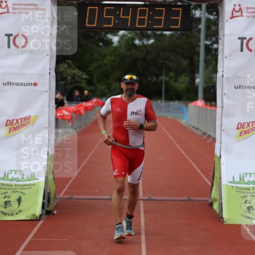 14.06.2026 - 7 Türme Triathlon Andreas Tolksdorf http://msf.ph/oto/9808949 14.06.2026 16:48:31 Ziel 631 meine-sportfotos.de