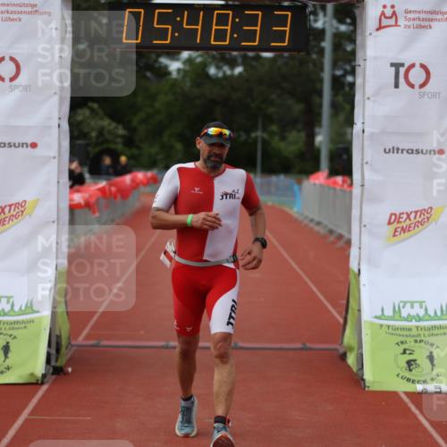 14.06.2026 - 7 Türme Triathlon Andreas Tolksdorf http://msf.ph/oto/9808957 14.06.2026 16:48:32 Ziel 631 meine-sportfotos.de