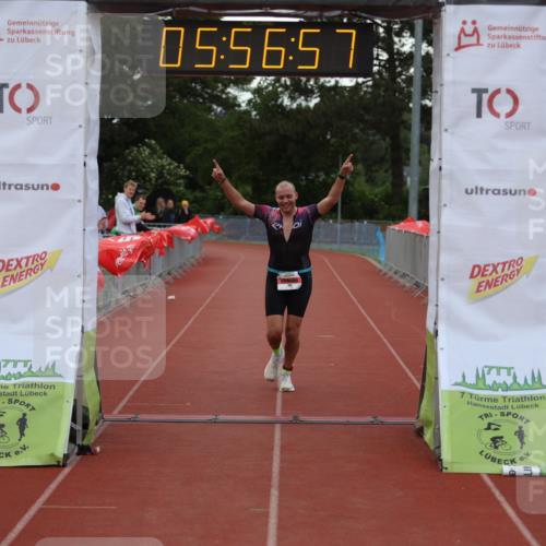 14.06.2026 - 7 Türme Triathlon Andreas Tolksdorf http://msf.ph/oto/9809052 14.06.2026 16:56:56 Ziel 742 meine-sportfotos.de