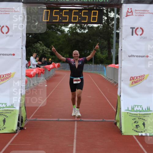 14.06.2026 - 7 Türme Triathlon Andreas Tolksdorf http://msf.ph/oto/9809061 14.06.2026 16:56:57 Ziel 742 meine-sportfotos.de