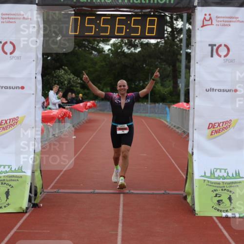 14.06.2026 - 7 Türme Triathlon Andreas Tolksdorf http://msf.ph/oto/9809063 14.06.2026 16:56:57 Ziel 742 meine-sportfotos.de