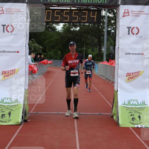 14.06.2026 - 7 Türme Triathlon Andreas Tolksdorf http://msf.ph/oto/9809101 14.06.2026 16:55:33 Ziel 763, 858 meine-sportfotos.de