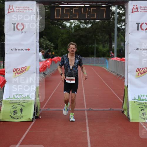 14.06.2026 - 7 Türme Triathlon Andreas Tolksdorf http://msf.ph/oto/9809158 14.06.2026 16:54:56 Ziel 807 meine-sportfotos.de