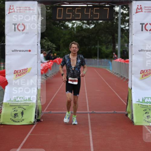 14.06.2026 - 7 Türme Triathlon Andreas Tolksdorf http://msf.ph/oto/9809159 14.06.2026 16:54:56 Ziel 807 meine-sportfotos.de