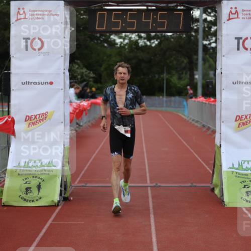 14.06.2026 - 7 Türme Triathlon Andreas Tolksdorf http://msf.ph/oto/9809162 14.06.2026 16:54:56 Ziel 807 meine-sportfotos.de