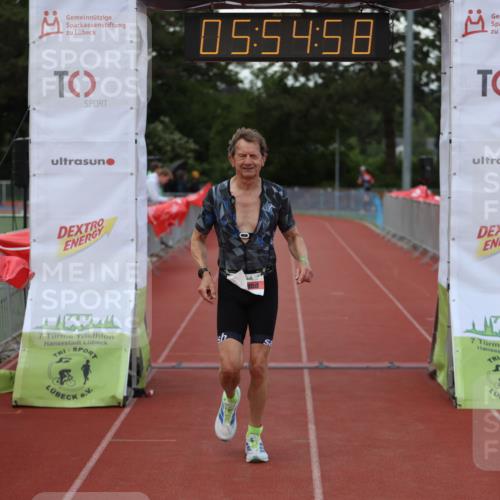 14.06.2026 - 7 Türme Triathlon Andreas Tolksdorf http://msf.ph/oto/9809172 14.06.2026 16:54:57 Ziel 807 meine-sportfotos.de